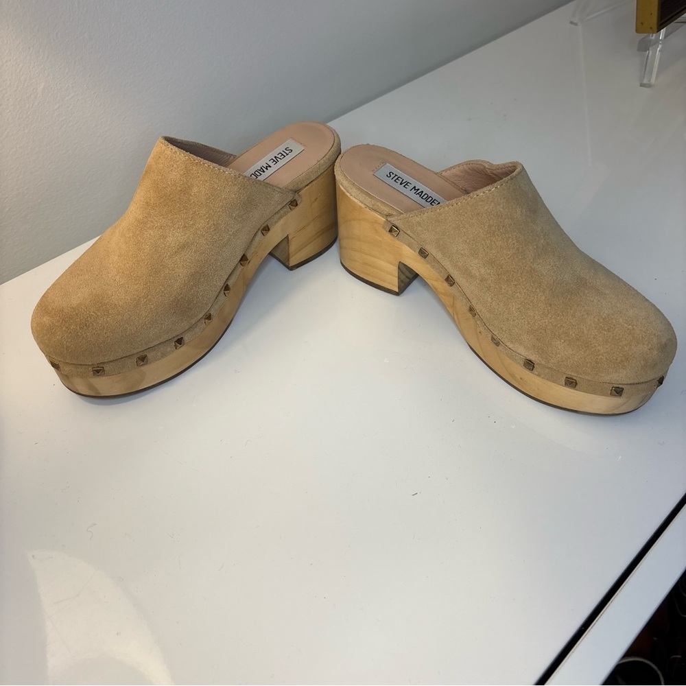 Steve Madden Beige/Tan Suede Women's Clogs, shoes